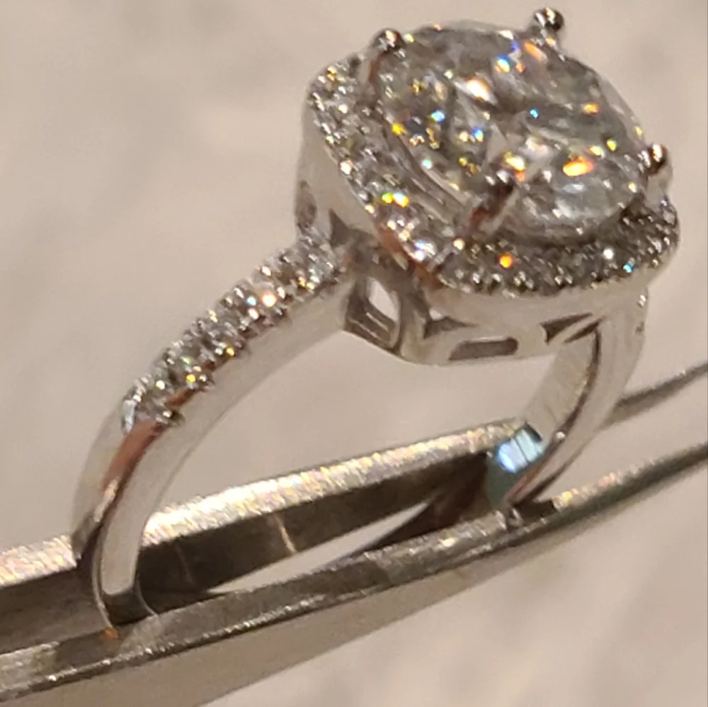 Moissanite 2 Carat Round cut Solitare Halo  Ring